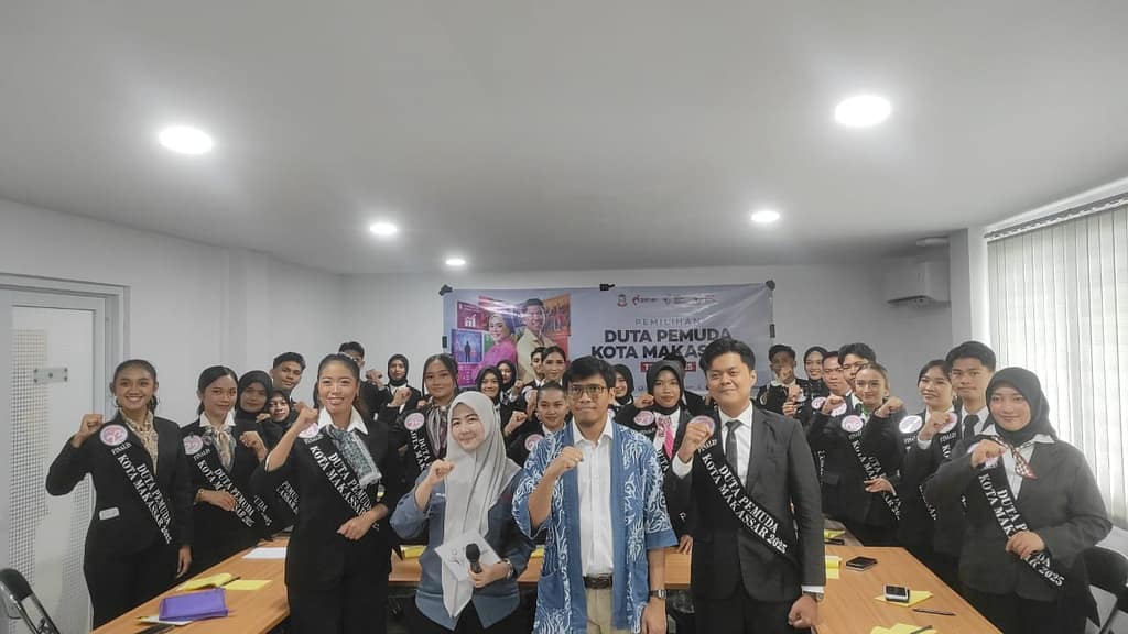 Foto Khairul Umam sebagai Pemateri pada kegiatan Workshop Design Thinking Perkuat Kompetensi Finalis Duta Pemuda Kota Makassar 2025