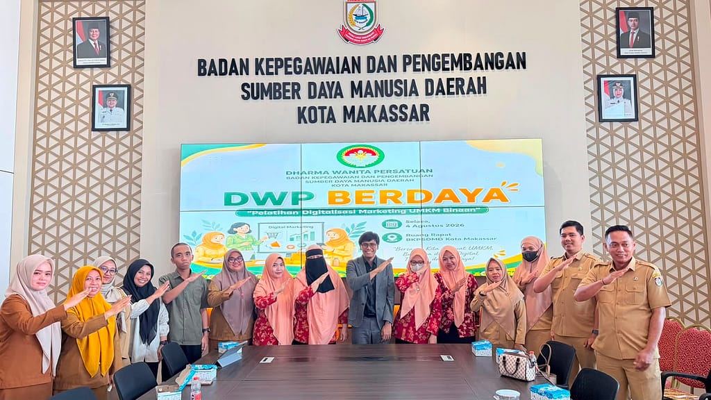 Khairul Umam Sebagai Narasumber Digital Marketing di DWP BKPSDMD Makassar